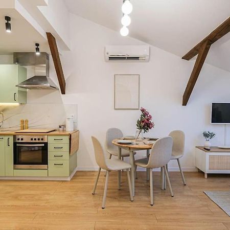 Ferienwohnung Cozy Loft Under The Wawel Sky Krakau Exterior foto