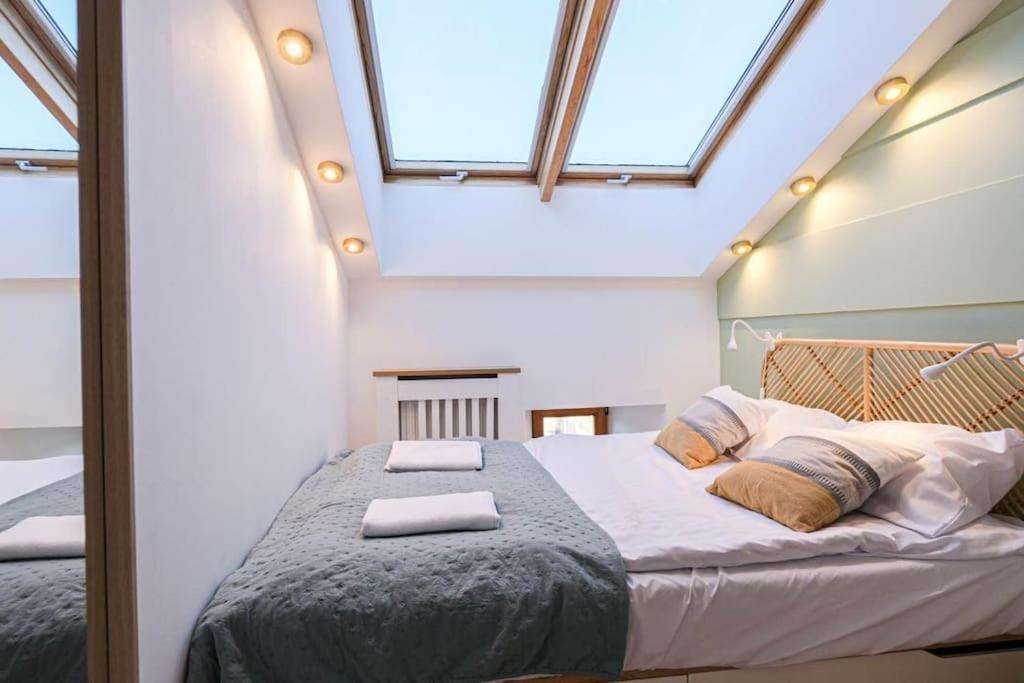 Ferienwohnung Cozy Loft Under The Wawel Sky Krakau Exterior foto