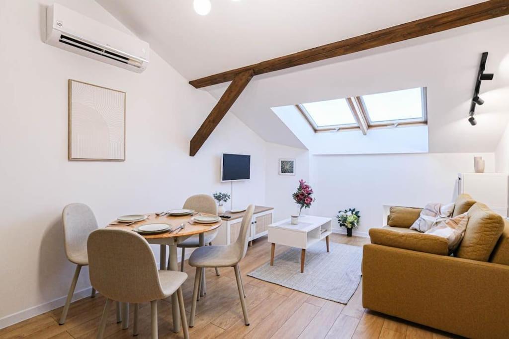 Ferienwohnung Cozy Loft Under The Wawel Sky Krakau Exterior foto
